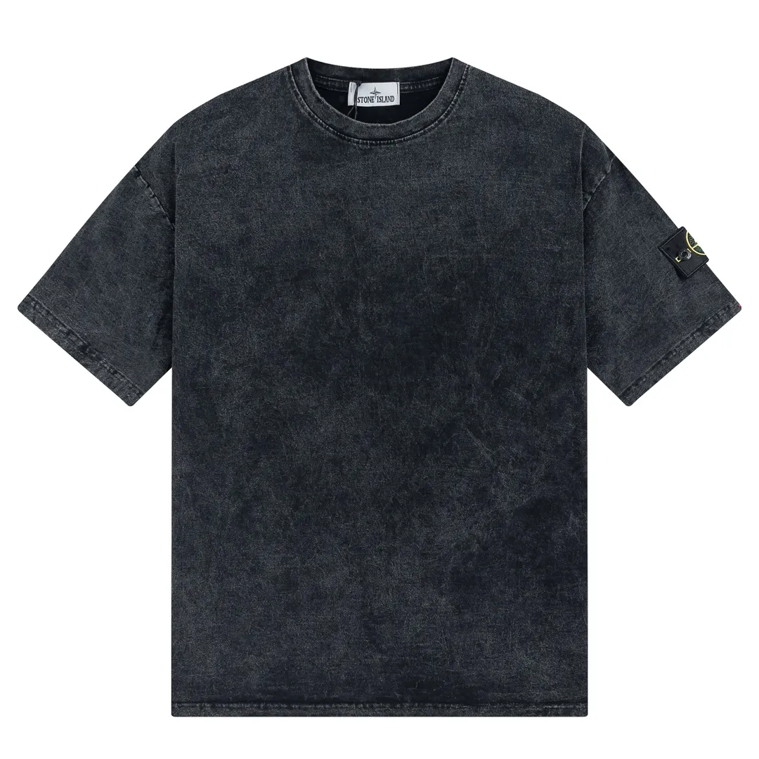 W657#P110💰 [Stone lsland/Stone Island summer new distressed washed short-sleeved T-shirt] ⚠️[Original creation with high control of details] - Made of 230 grams of combed cotton with 32-count double yarn, soft and comfortable to the touch, sweat-absorbent and breathable. - Simple, basic and versatile style, original quality, first choice for couples. - Made in a large factory, four needles and five threads on the shoulder, neat alignment, high quality workmanship. - Same style for men and women, very versatile One piece by hand, the details are clearly visible. Color: Black Purple Black Green Size: M L